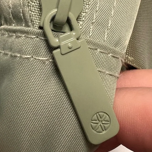 Gaiam Belt Bag - Picture 6 of 8